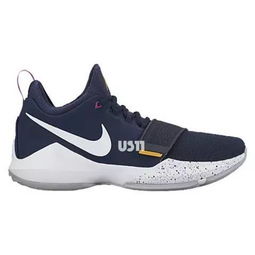 潮流速遞 LV x fragment design 聯(lián)名吉他包亮相，F(xiàn)ILA 95 經(jīng)典回歸，ACG 主打款曝光，圣誕 Kyrie 3 樂器包吸睛